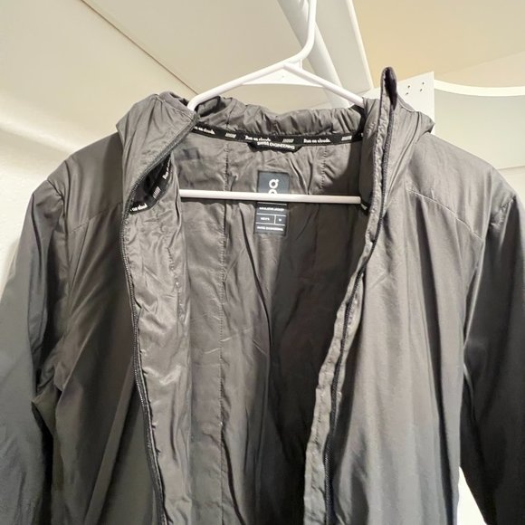 On Running Men's Medium Insulator Jacket Gray - Picture 3 of 5